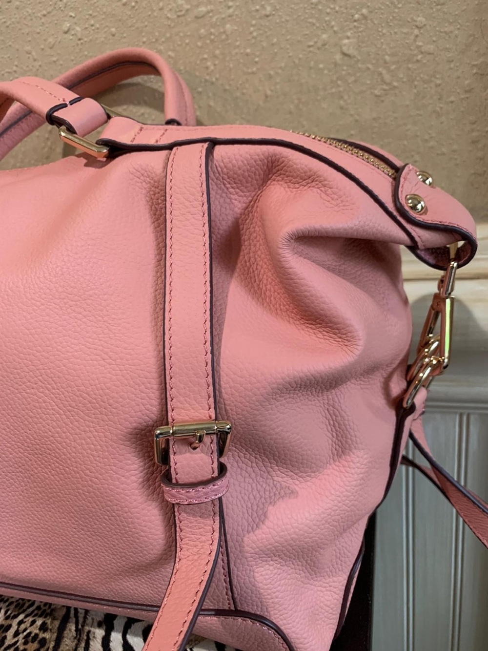 Ora Delphine Salmon Pink Pebble Leather Satchel Handbag with Gold Accents - Picture 3 of 9